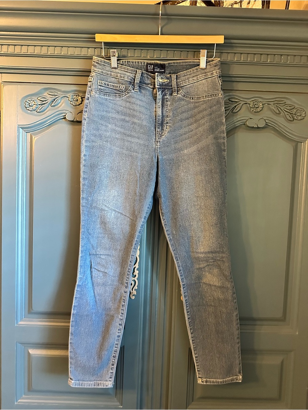 GAP Skinny Jeans - Light Blue Wash